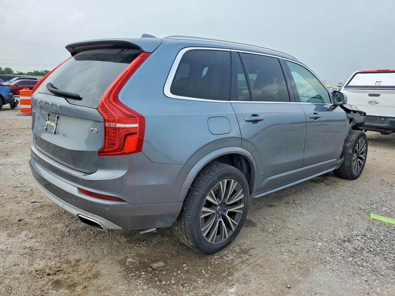 2020 Volvo Xc90 T5 Momentum - zdjęcie 3