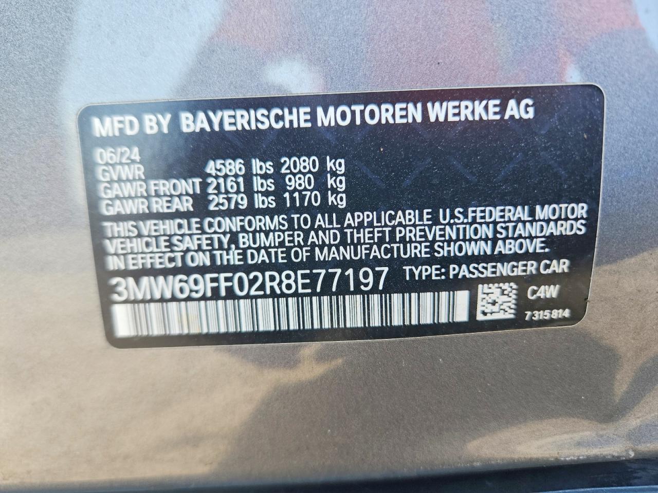 2024 BMW 330I - zdjęcie 12