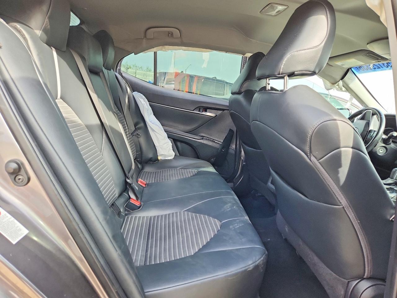 2019 Toyota Camry L - zdjęcie 10