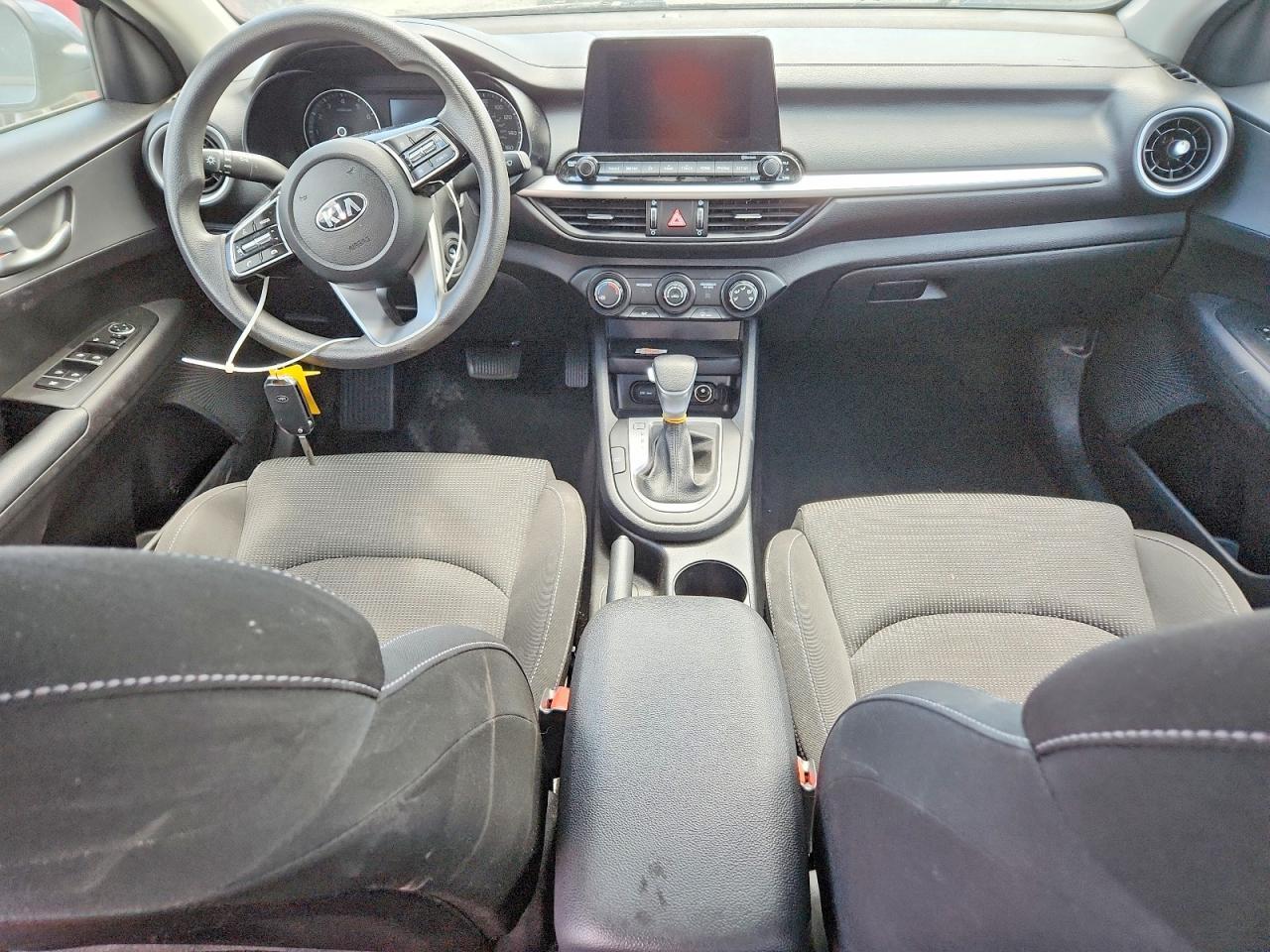 2021 Kia Forte Fe - zdjęcie 8