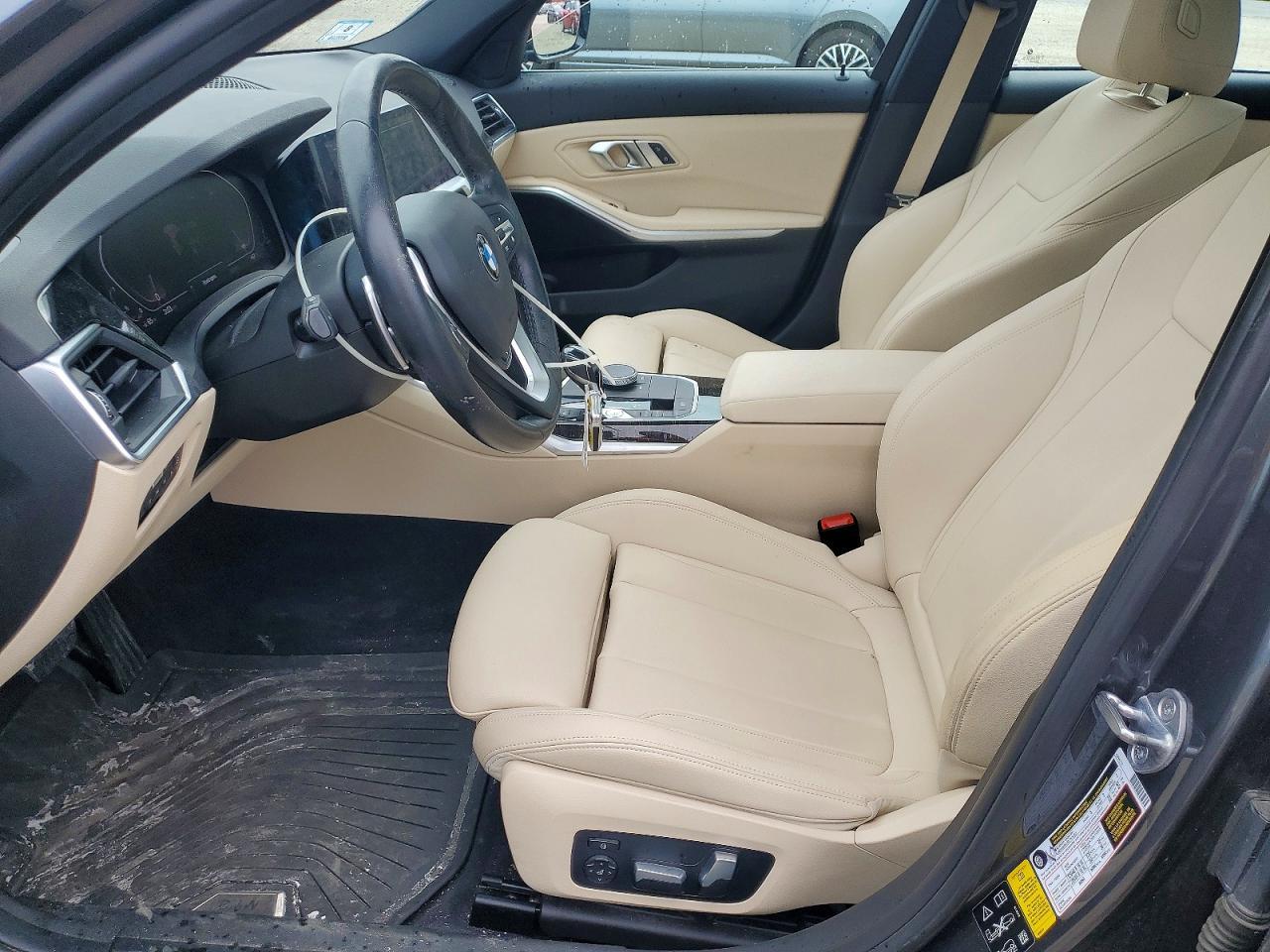 2020 BMW 330Xi - zdjęcie 7