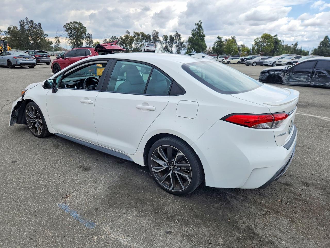 2020 Toyota Corolla Se - zdjęcie 2