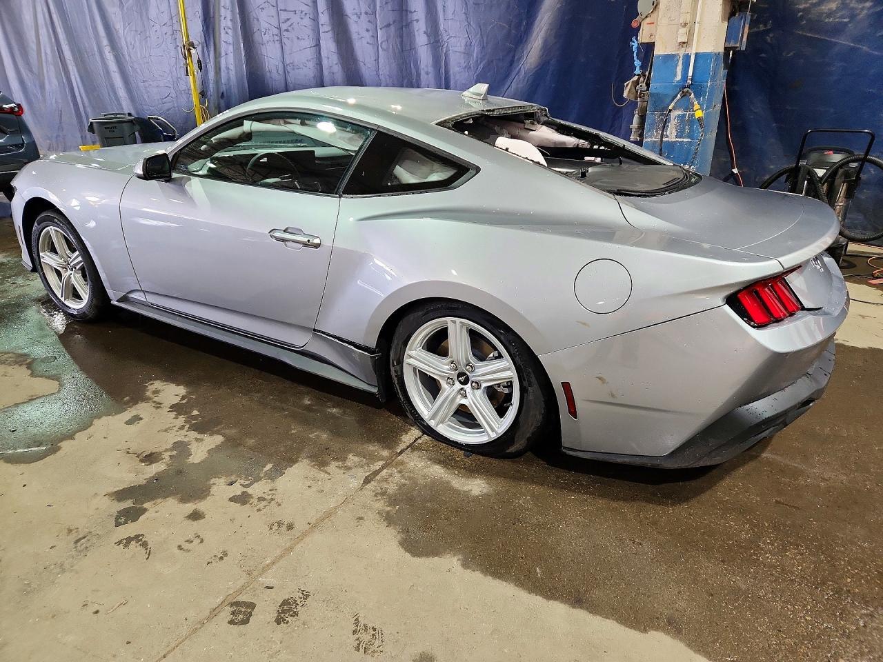 2026 Ford Mustang - zdjęcie 2