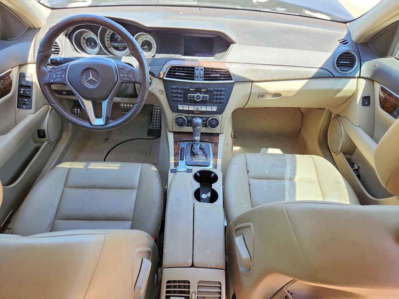 2014 Mercedes-Benz C 250 - zdjęcie 8