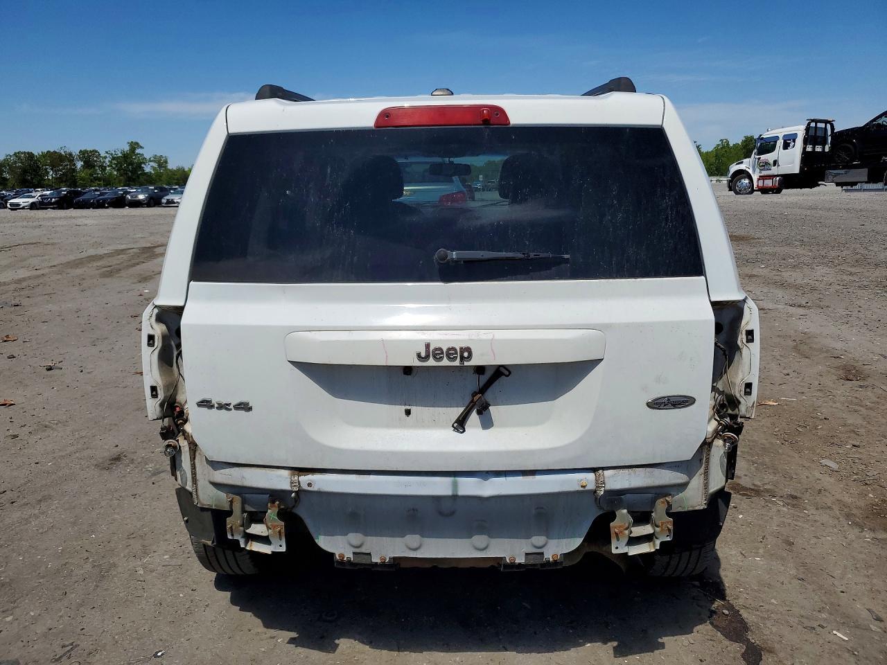 2015 Jeep Patriot Latitude - zdjęcie 6