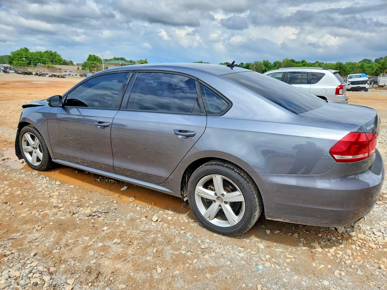 2014 Volkswagen Passat S - zdjęcie 2