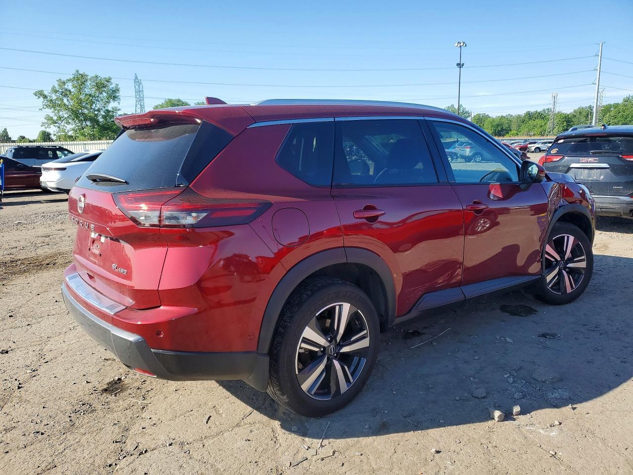 2025 Nissan Rogue Sl - zdjęcie 3
