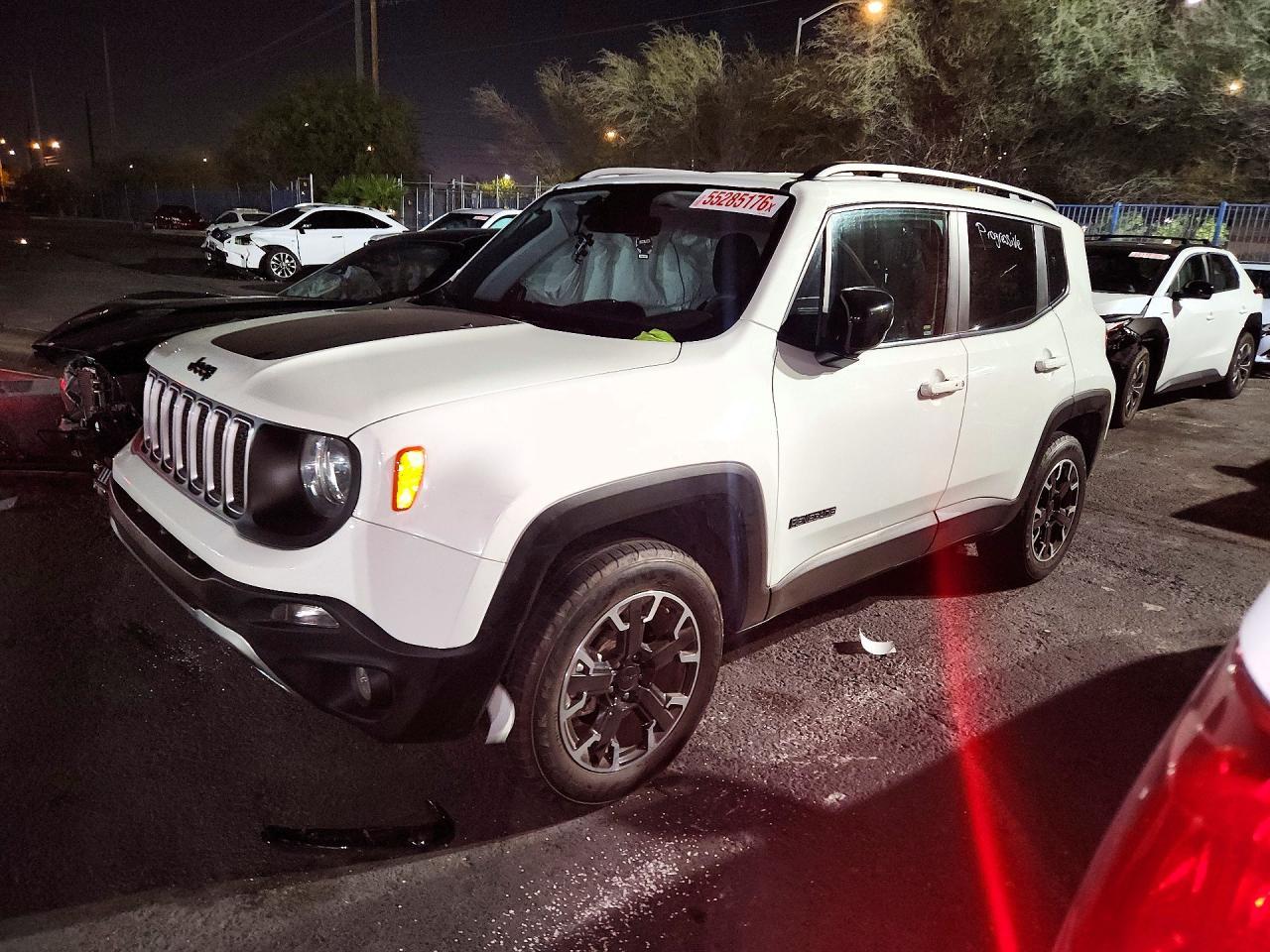 2023 Jeep Renegade Latitude - zdjęcie główne