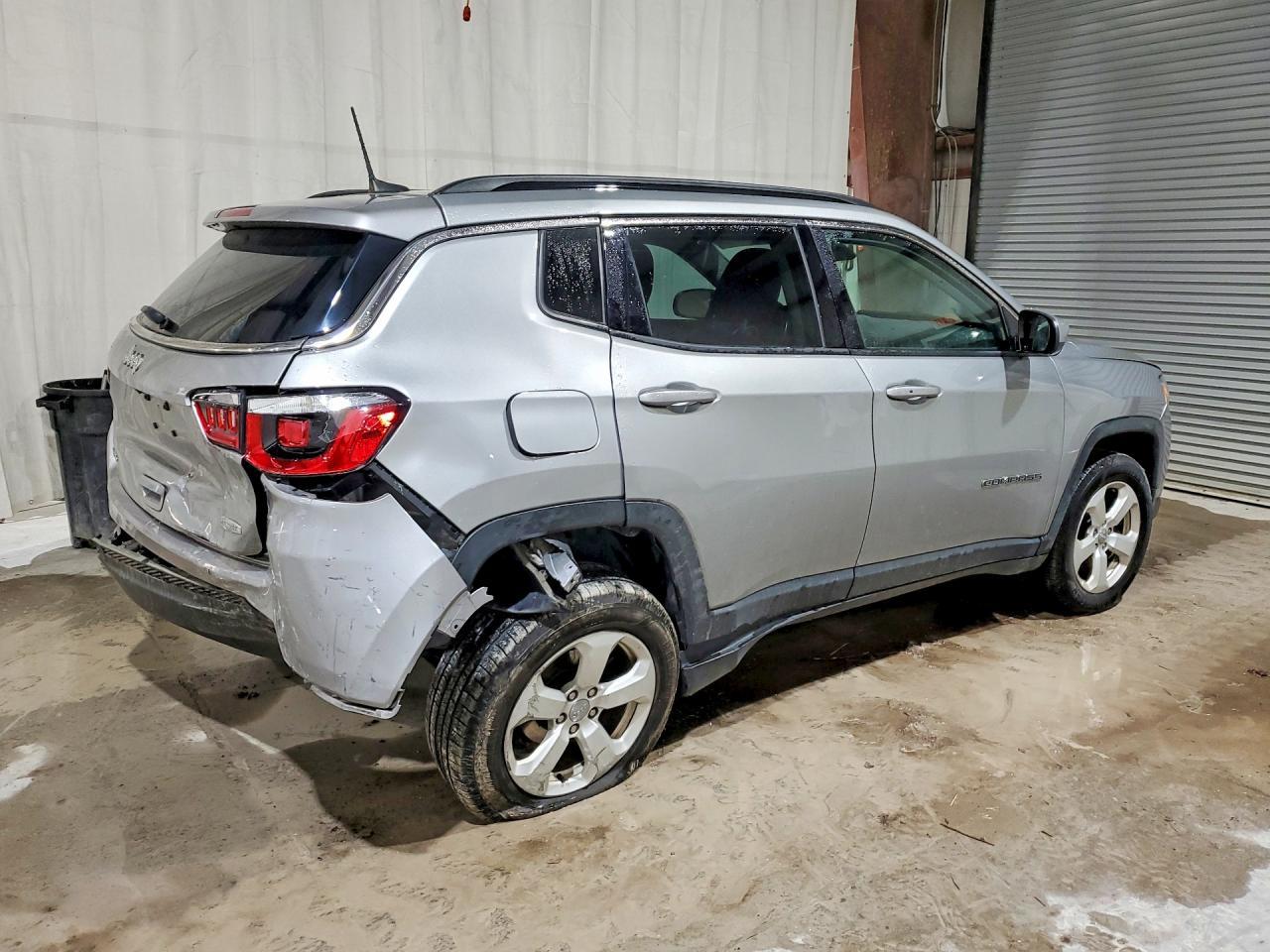 2019 Jeep Compass Latitude - zdjęcie 3