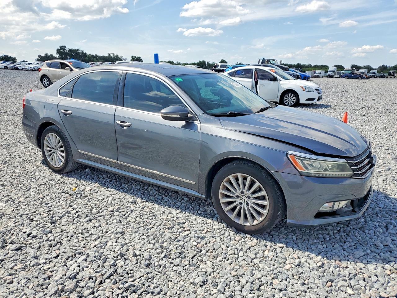 2016 Volkswagen Passat Se - zdjęcie 4