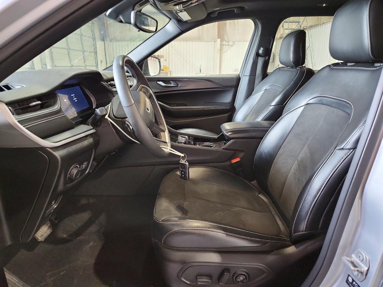 2023 Jeep Grand Cherokee L Laredo - zdjęcie 7
