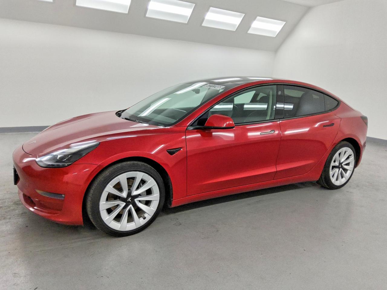 2022 Tesla Model 3 - zdjęcie główne