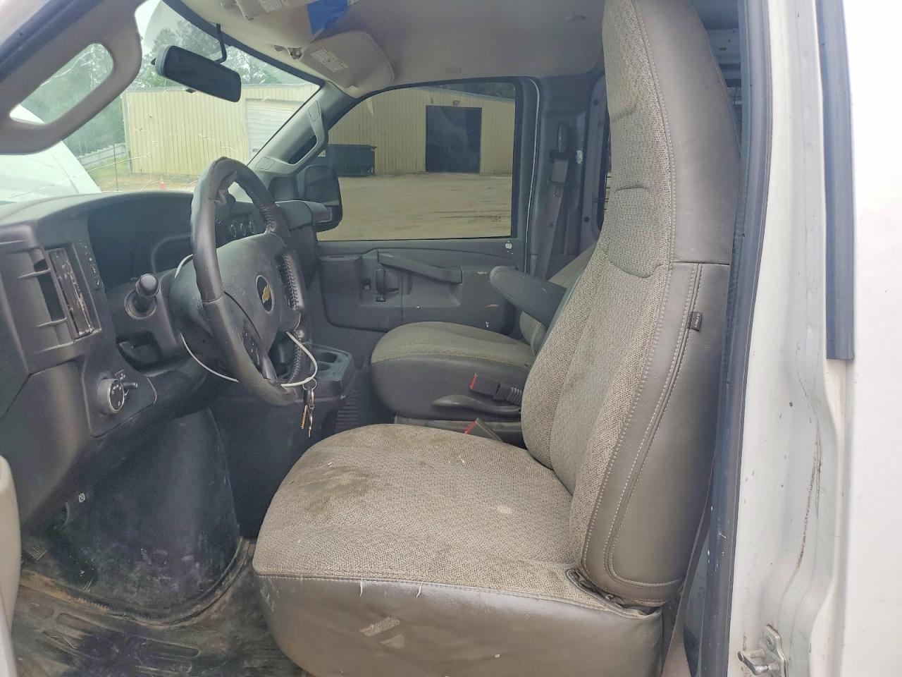 2020 Chevrolet Express G2500 - zdjęcie 7