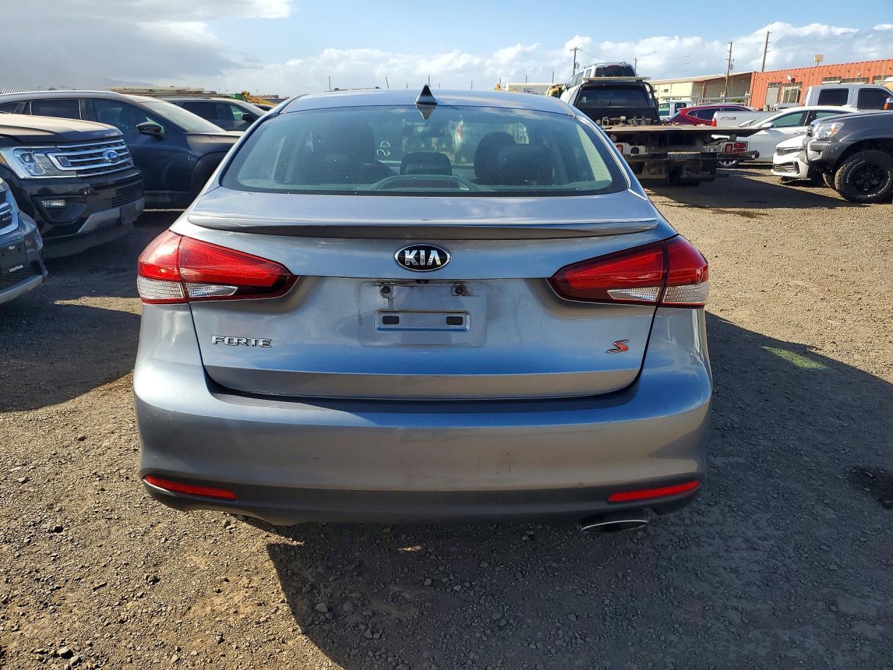 2017 Kia Forte S - zdjęcie 6