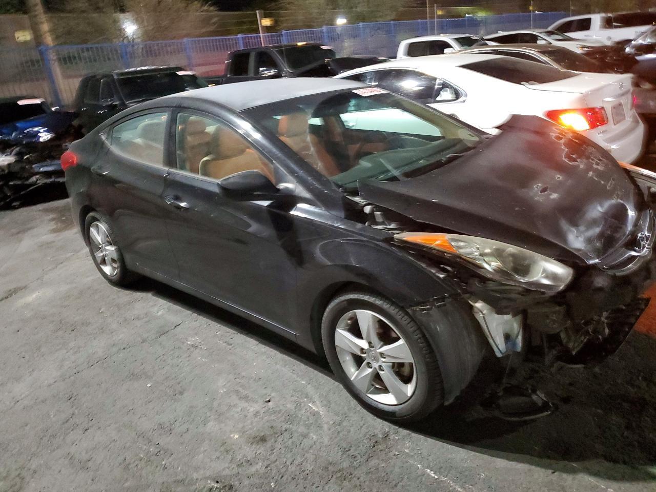 2013 Hyundai Elantra Gls - zdjęcie 4