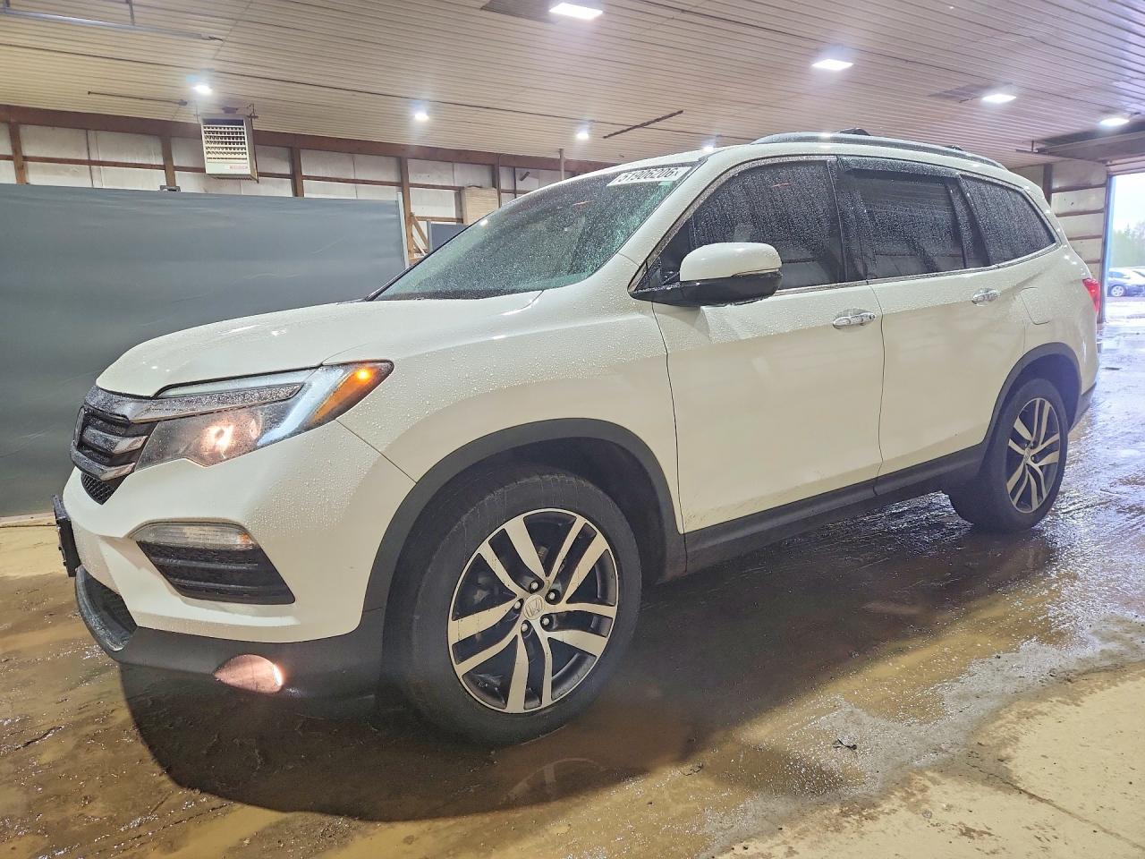 2018 Honda Pilot Touring - zdjęcie główne