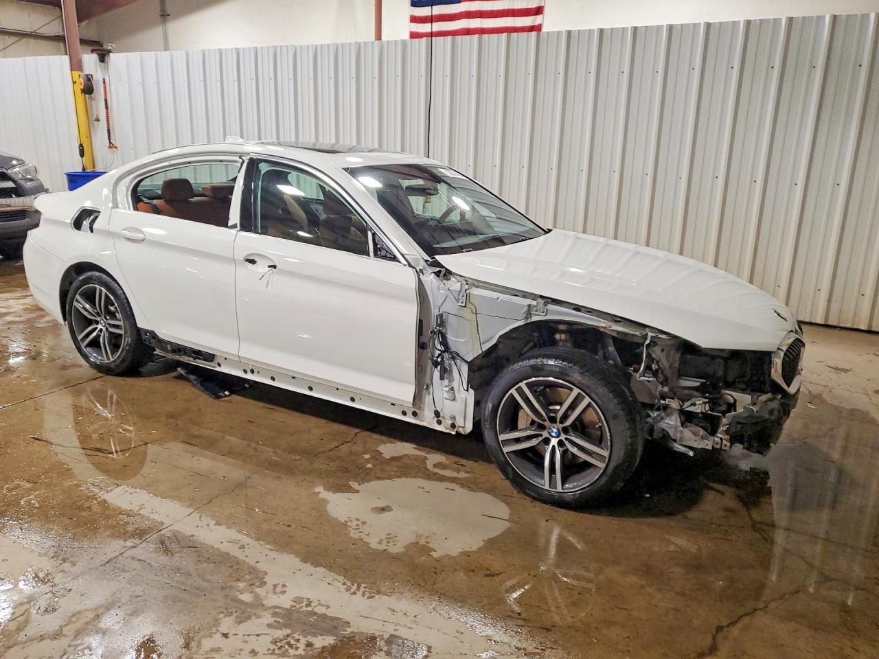 2022 BMW 530 Xi - zdjęcie 4