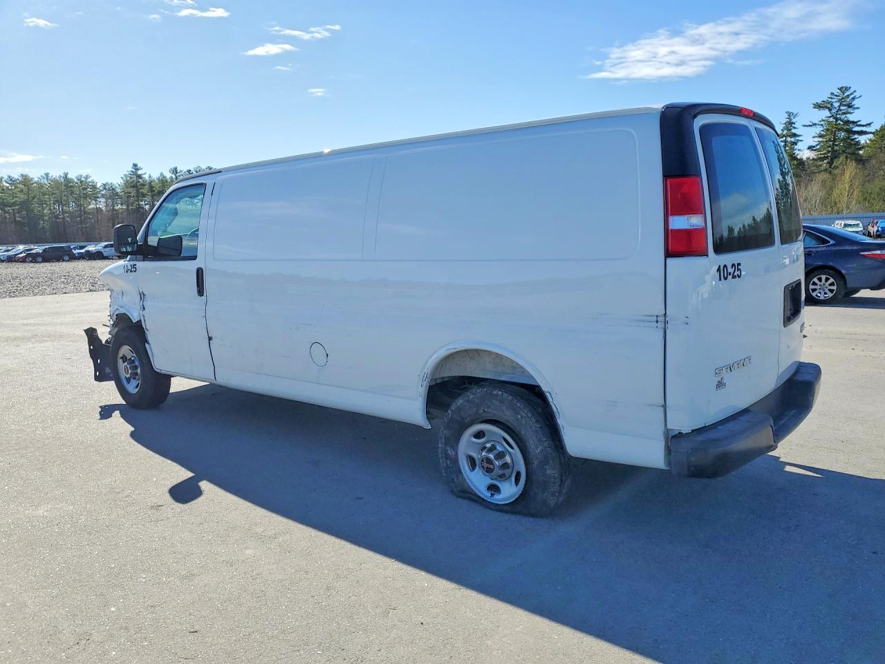 2025 GMC Savana G3500 - zdjęcie 2