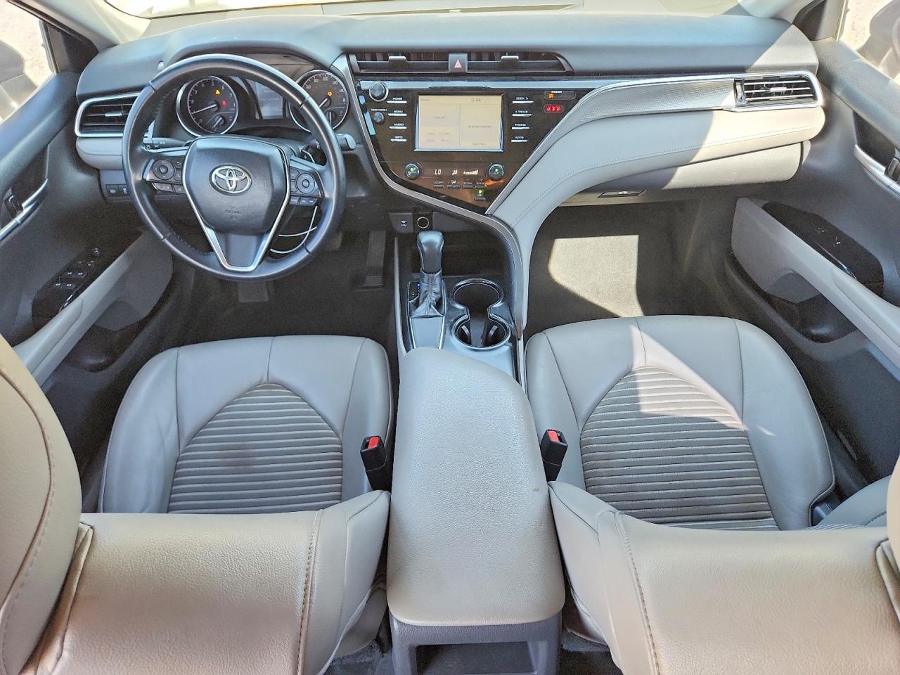 2018 Toyota Camry Se - zdjęcie 8