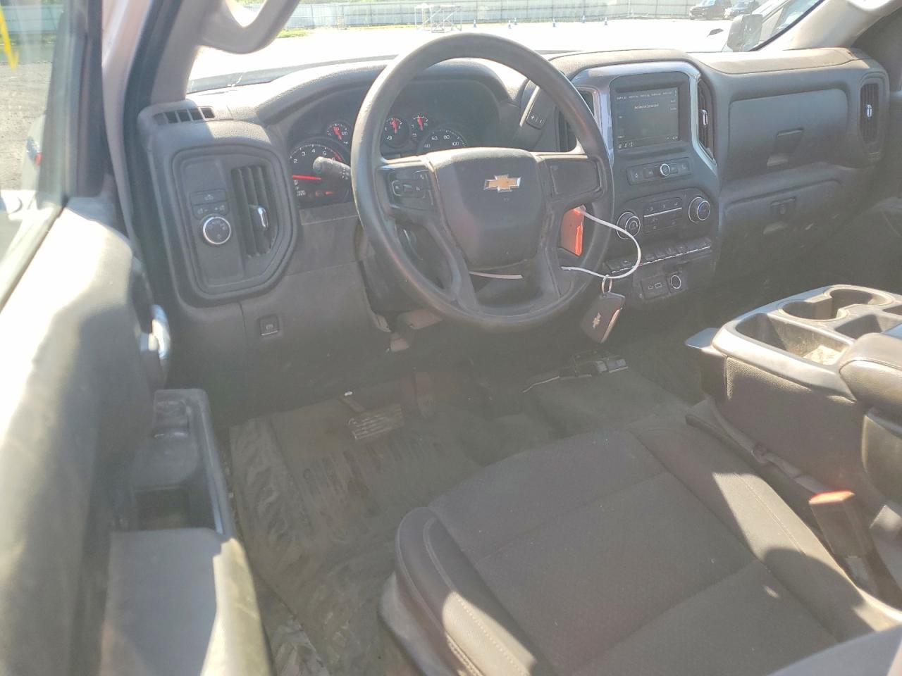 2022 Chevrolet Silverado C1500 - zdjęcie 8