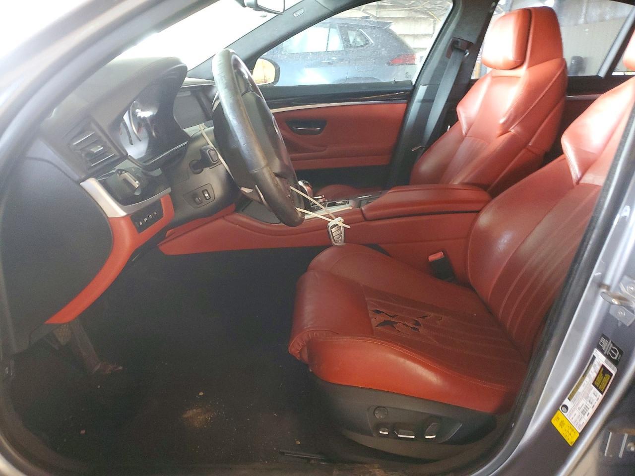 2013 BMW M5 - zdjęcie 7