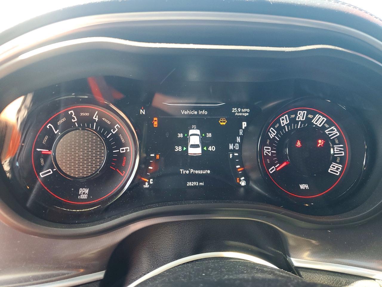 2021 Dodge Challenger Sxt - zdjęcie 9