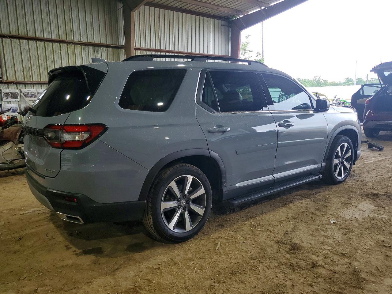 2025 Honda Pilot Touring - zdjęcie 3