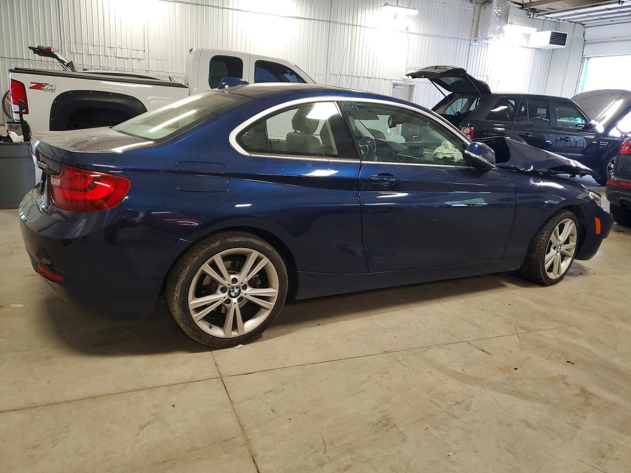 2015 BMW 228 Xi - zdjęcie 3