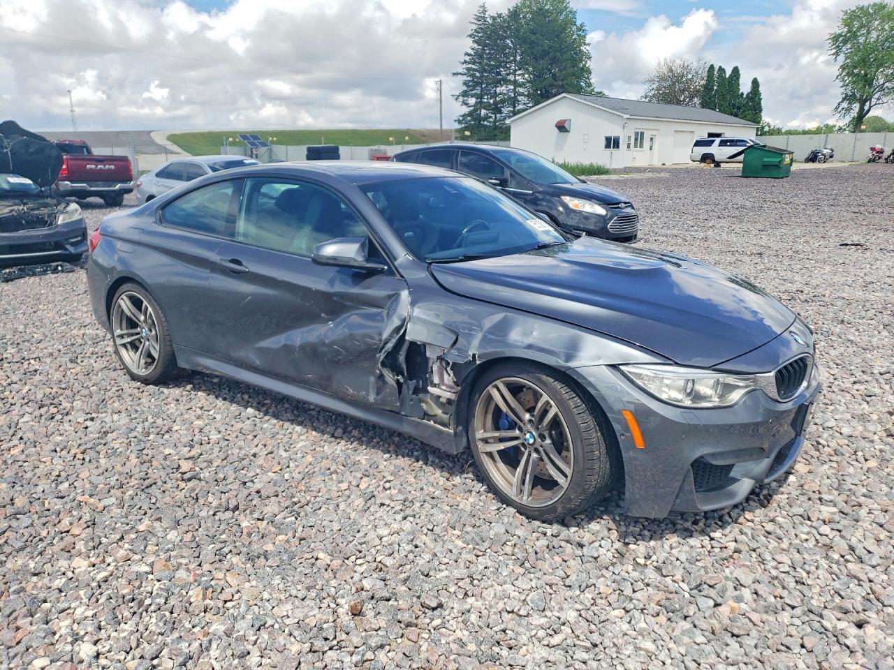 2015 BMW M4 - zdjęcie 4