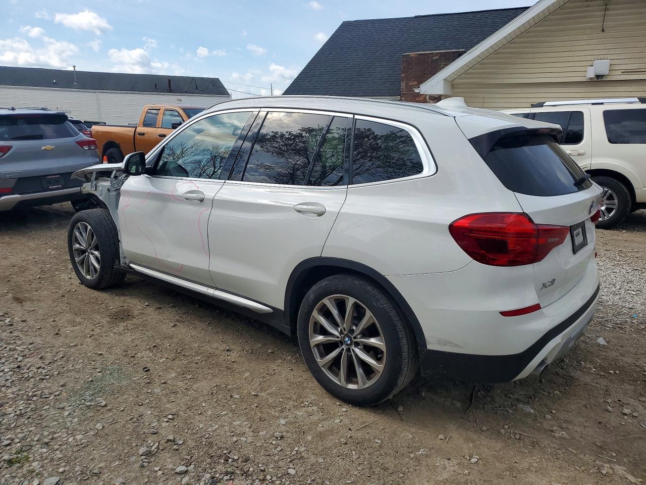 2019 BMW X3 xDrive30I - zdjęcie 2
