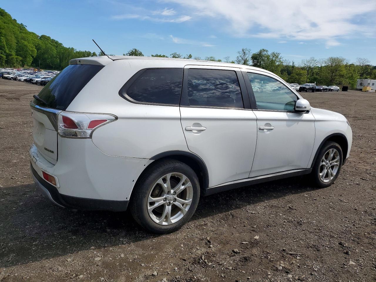 2015 Mitsubishi Outlander Se - zdjęcie 3