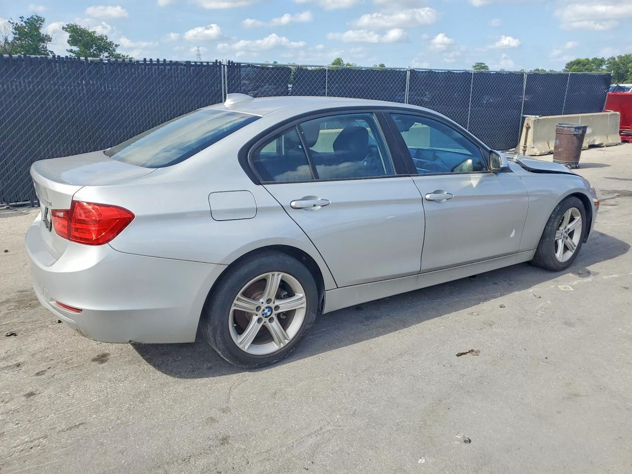 2015 BMW 328 I - zdjęcie 3