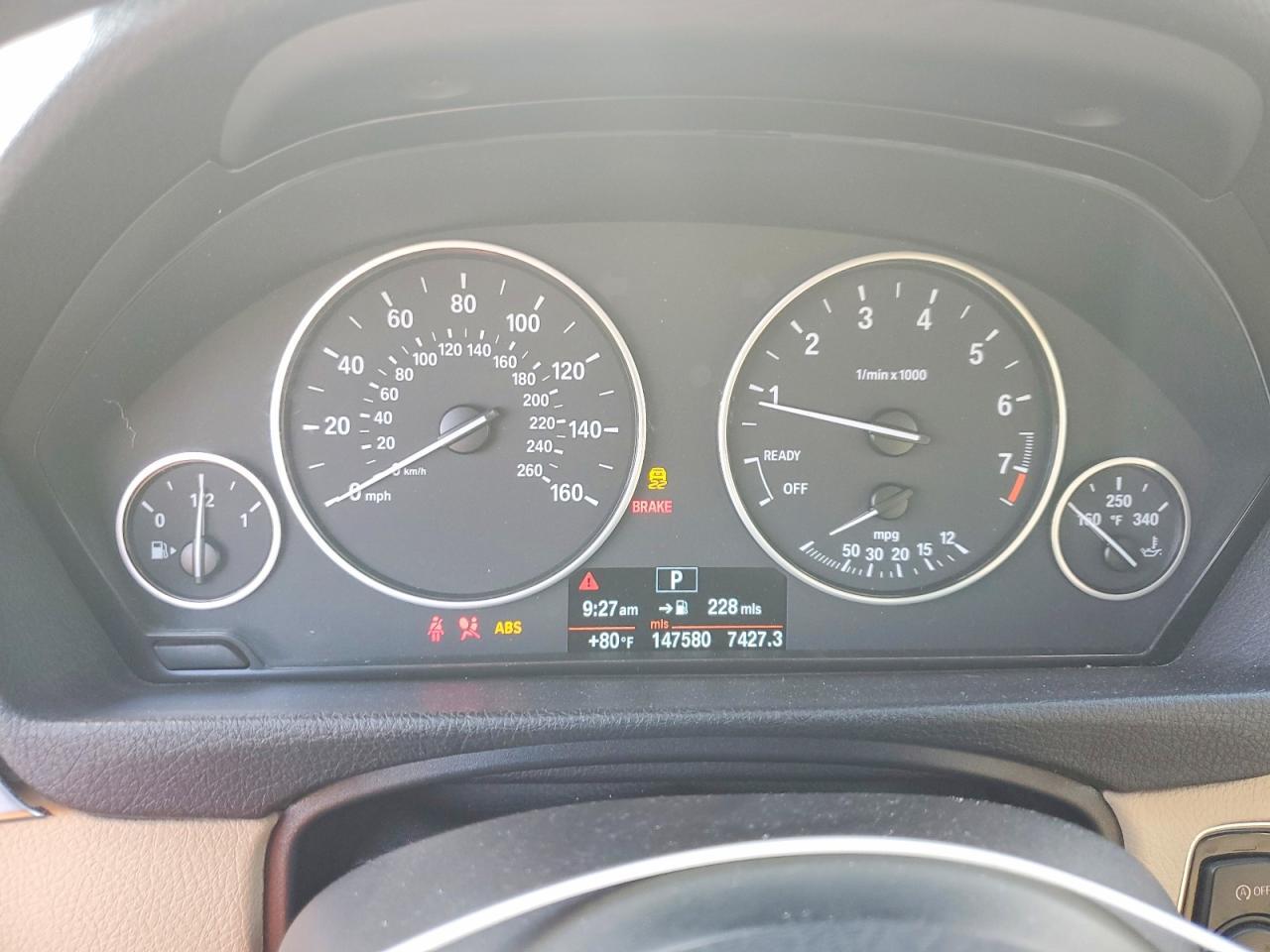 2013 BMW 320 I - zdjęcie 9