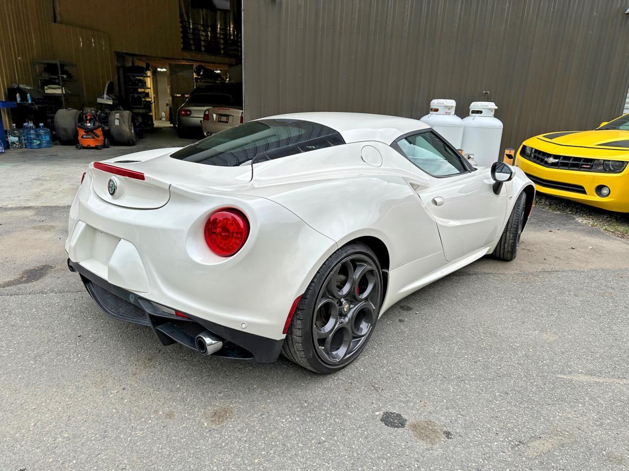 2016 Alfa Romeo 4C - zdjęcie 4