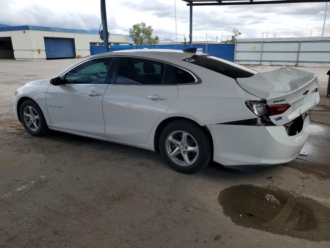 2018 Chevrolet Malibu Ls - zdjęcie 2