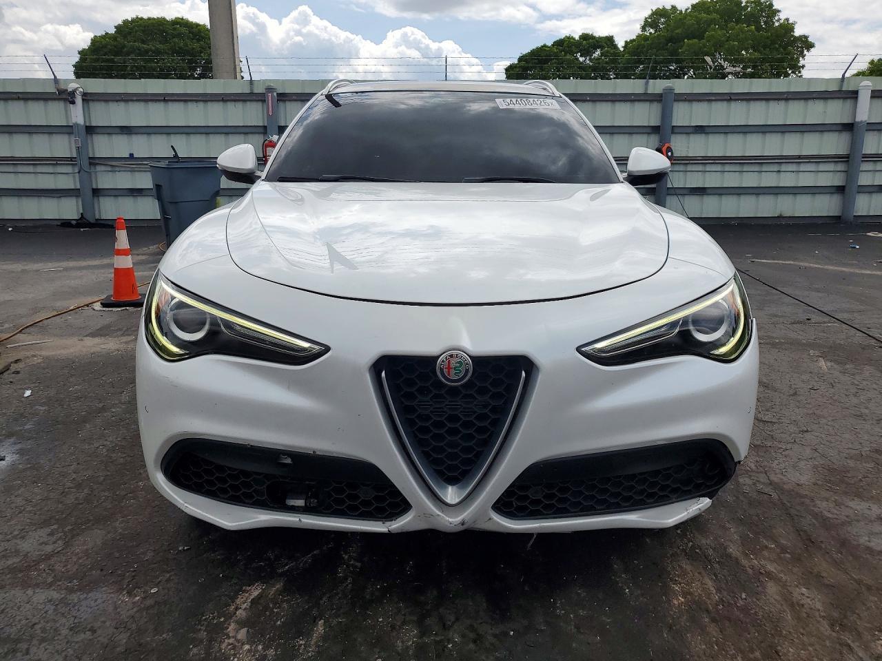2019 Alfa Romeo Stelvio Ti - zdjęcie 5