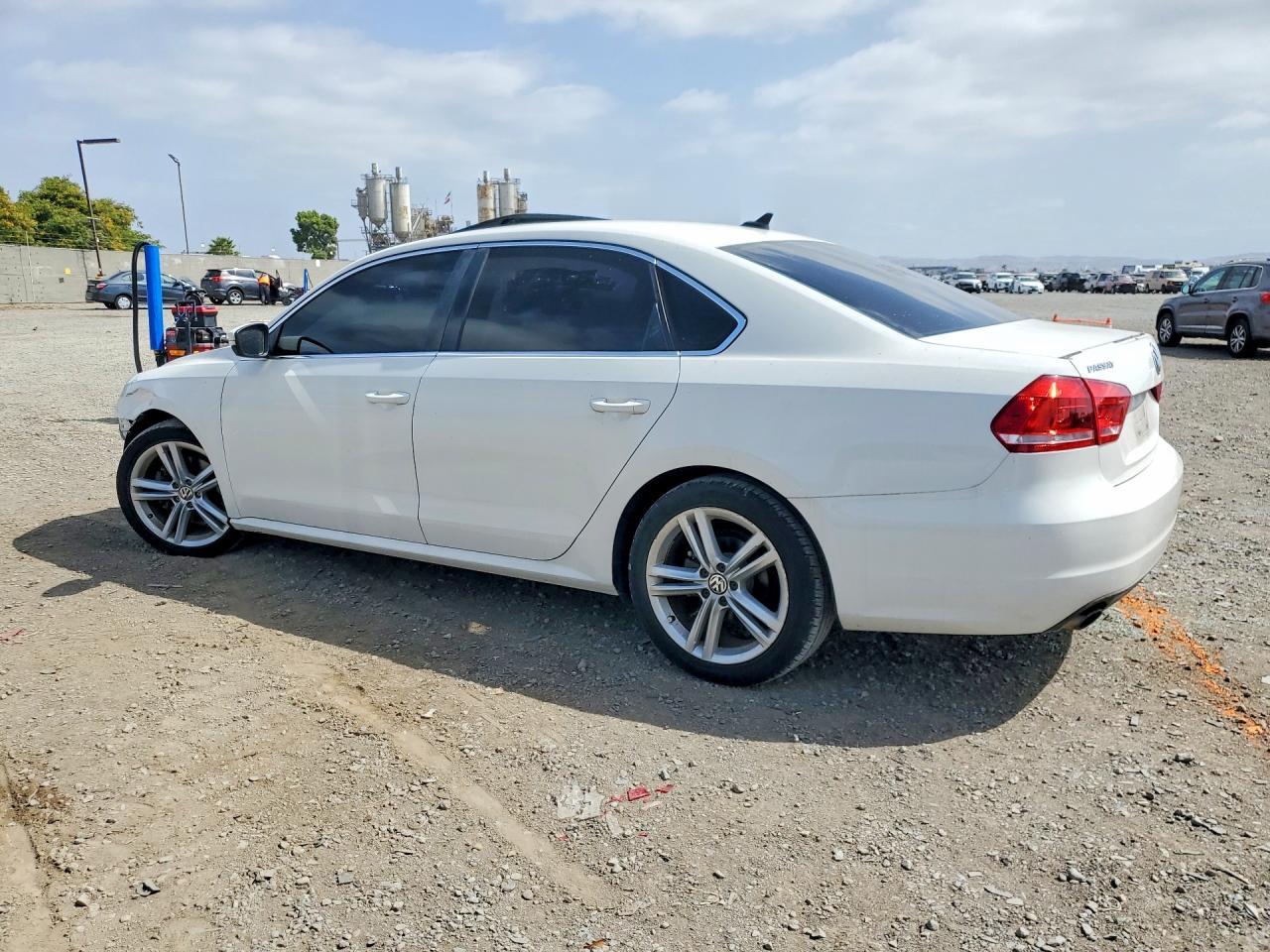 2014 Volkswagen Passat Se - zdjęcie 2