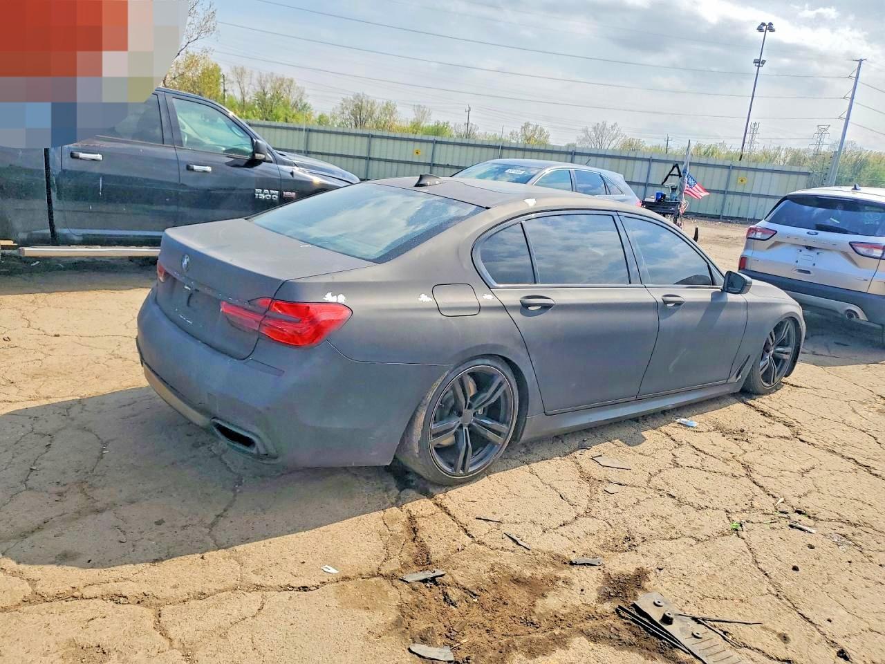 2016 BMW 750 I - zdjęcie 3