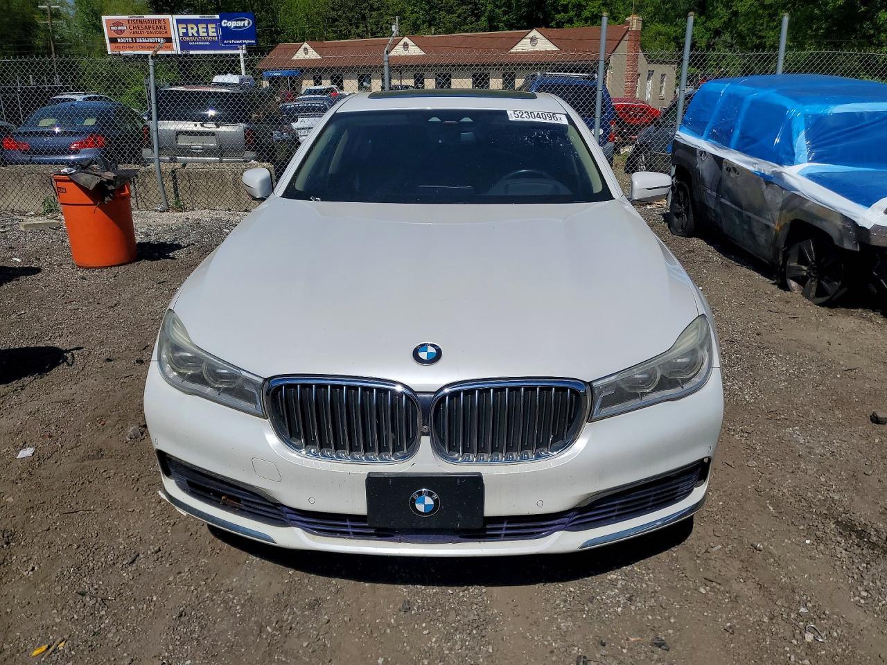 BMW Seria 7 - zdjęcie 5