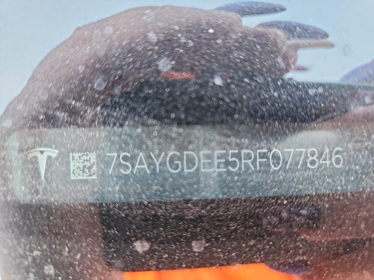 2024 Tesla Model Y - zdjęcie 12
