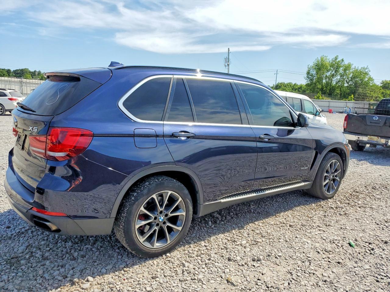 2015 BMW X5 xDrive50I - zdjęcie 3