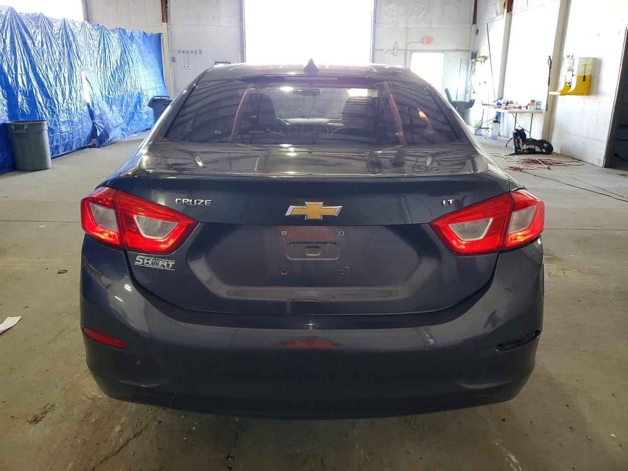 2026 Chevrolet Cruze - zdjęcie 6
