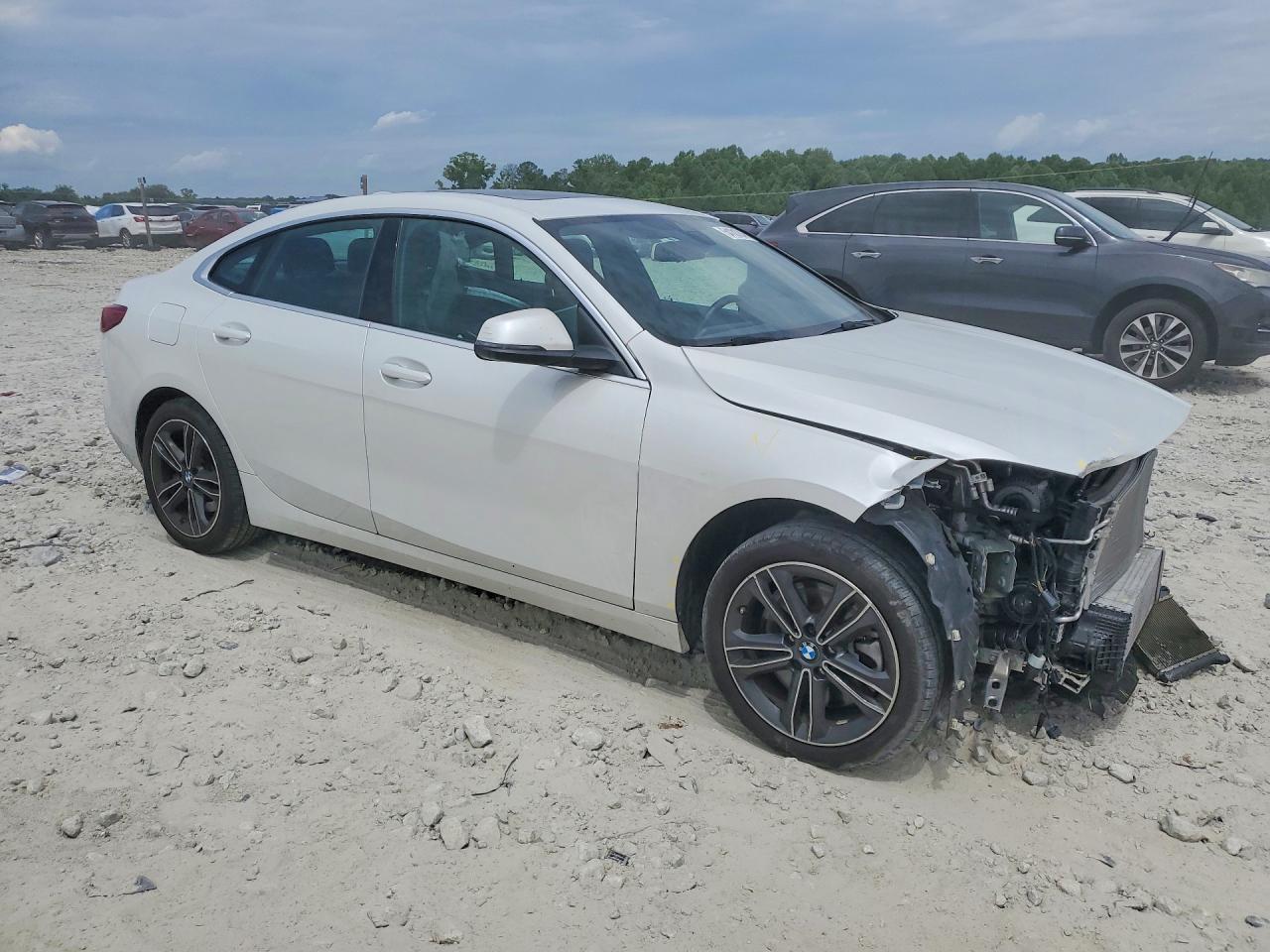 BMW Seria 2 - zdjęcie 4
