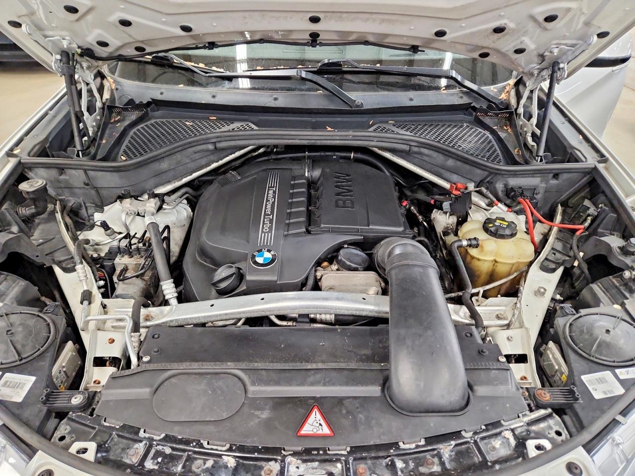 2016 BMW X5 xDrive35I - zdjęcie 12