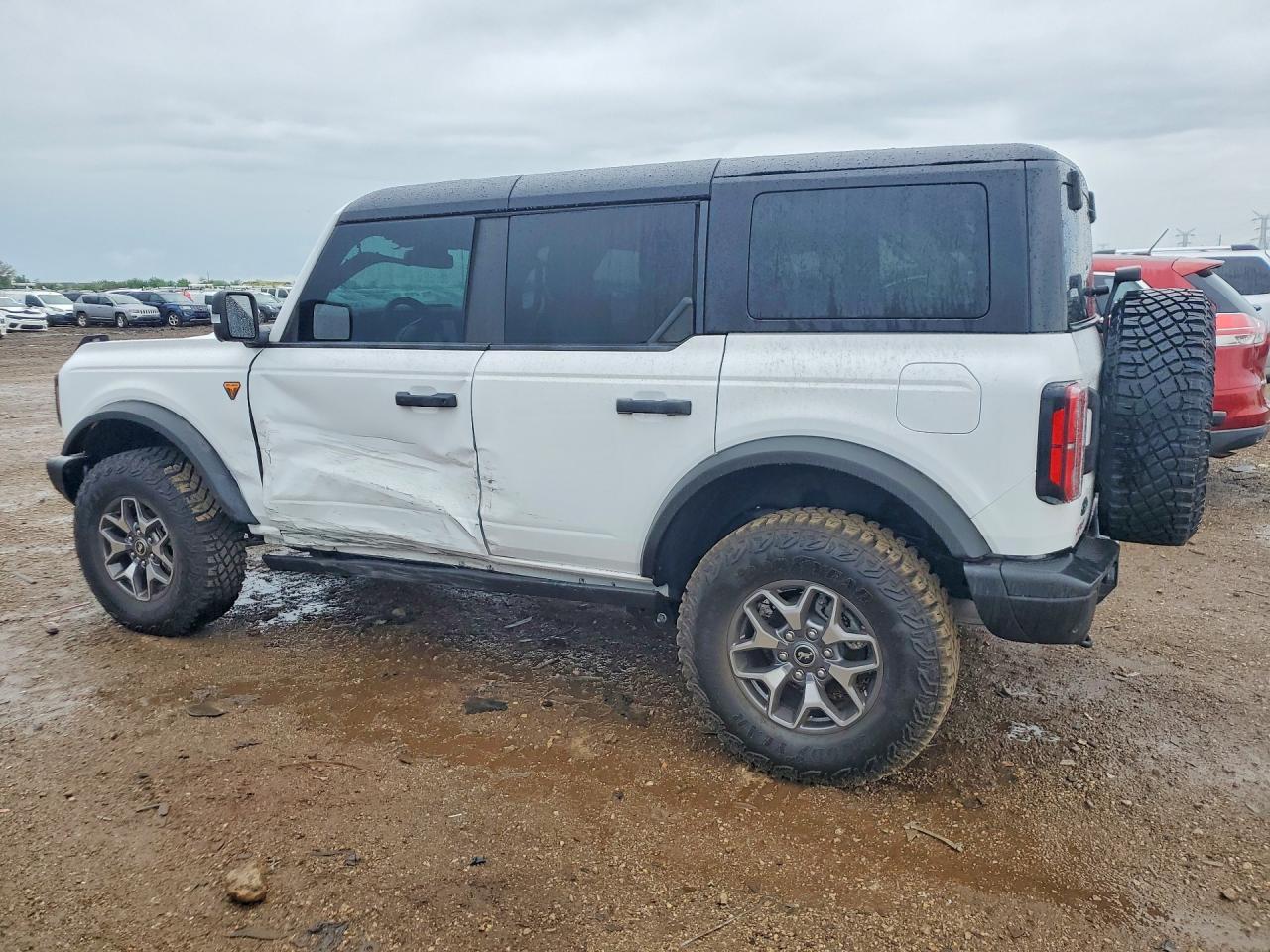 2025 Ford Bronco Badlands - zdjęcie 2