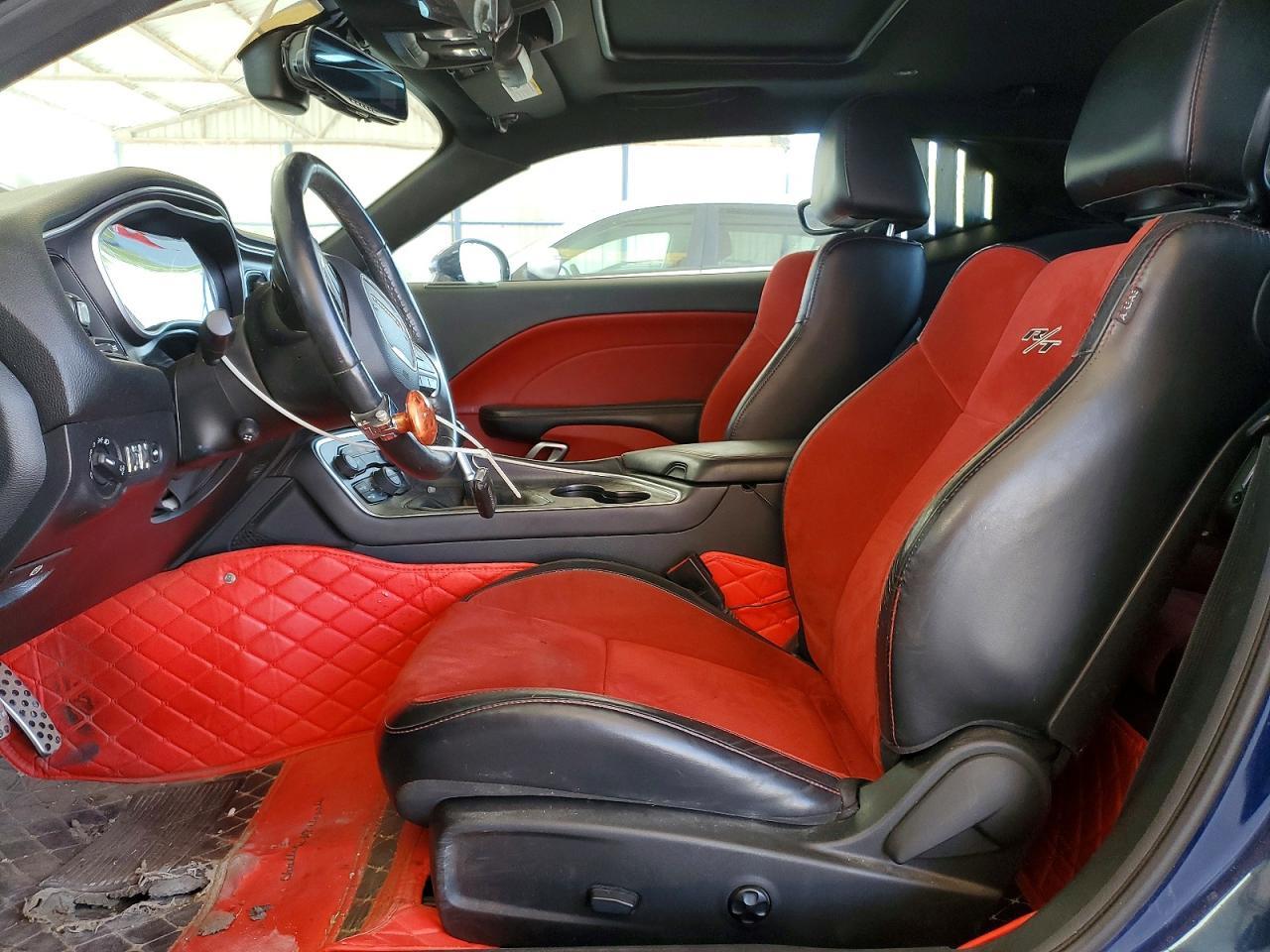 2016 Dodge Challenger R - zdjęcie 7