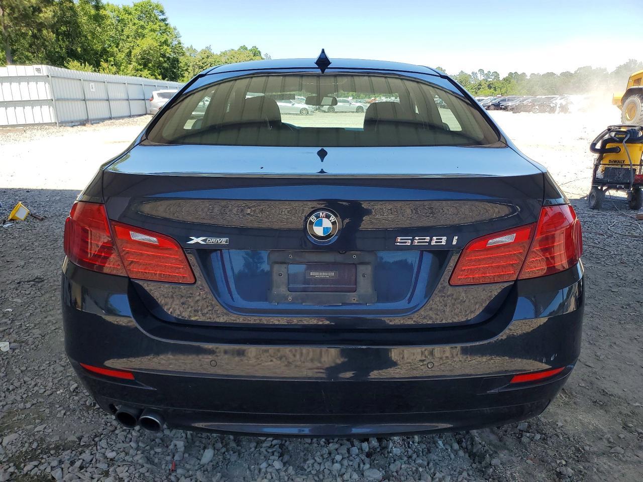 2014 BMW Seria 5 528i - zdjęcie 6