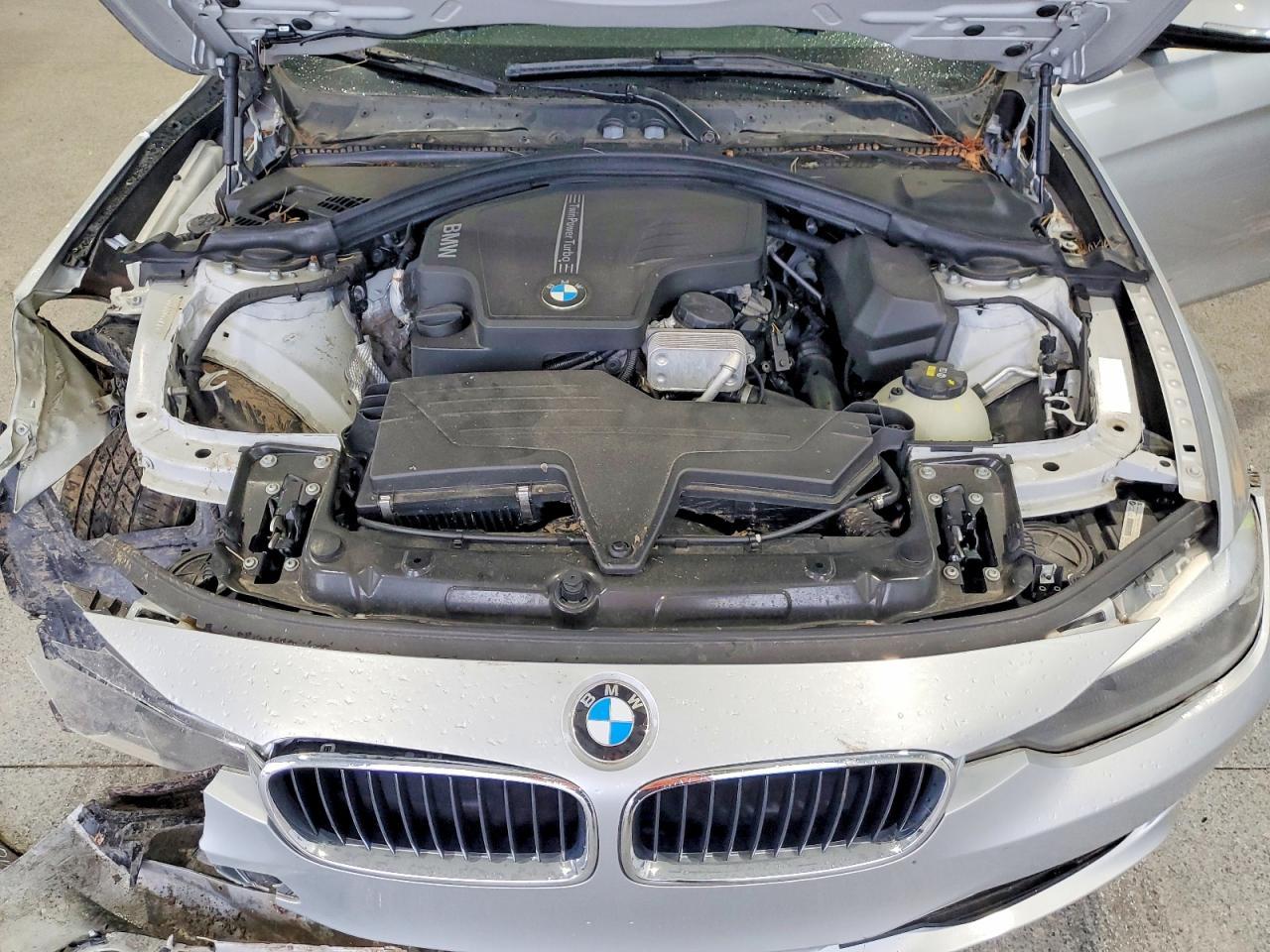 2015 BMW 320 I xDrive - zdjęcie 11
