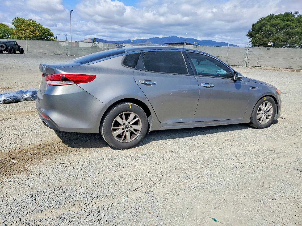 2016 Kia Optima Lx - zdjęcie 3