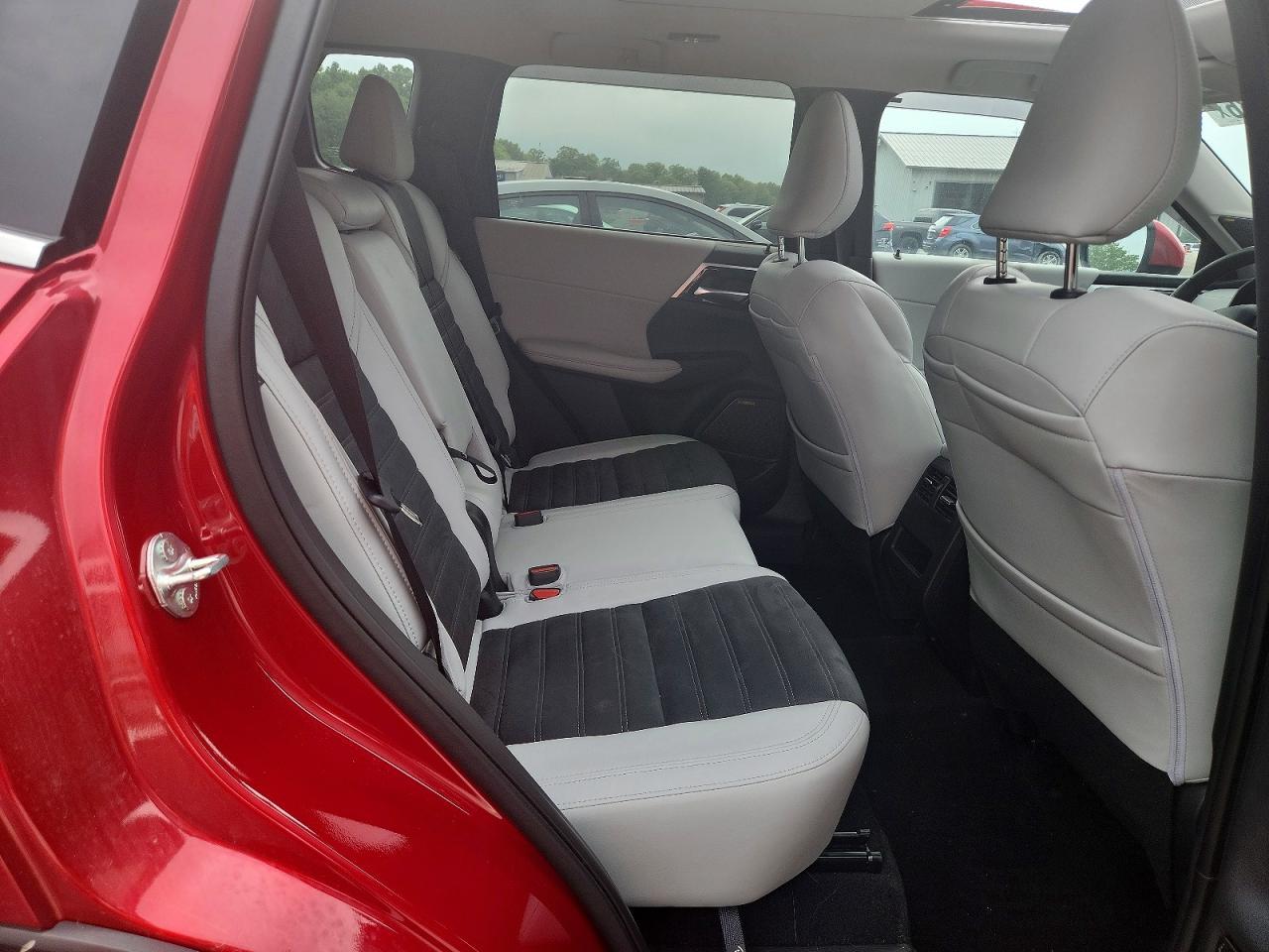 2025 Mitsubishi Outlander Se - zdjęcie 11